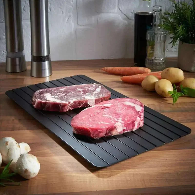 Revolutionary Aluminum Alloy Rapid Defrosting Tray - Thaw Your Food in Minutes!
